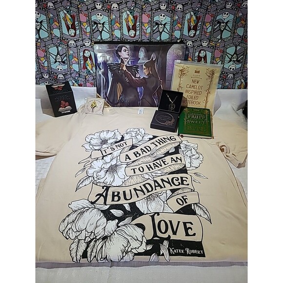 The Bookish Box Accessories 6pc Bundle T.Shirt S – No Book Included +bonus - Picture 2 of 10